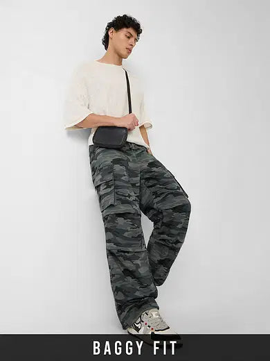 Parachute Pants: Green Camo Men Parachute Pants
